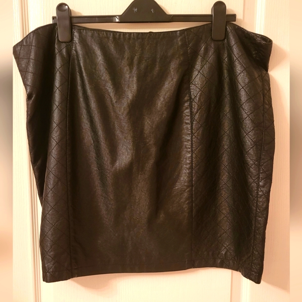 Forever 21 Pleather mini skirt